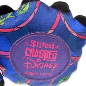 Stitch pluche knuffel in 'Belle en het Beest' thema, editie 3. Disney speelgoedfiguur.